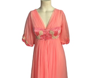 Vintage 1960's peignoir set nightgown Jenelle S