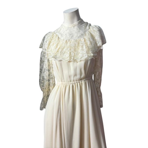 Vintage 70's prairie lace wedding dress S maxi