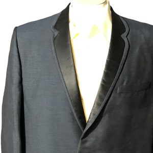 Vintage 60’s Mr Divine navy blue Contrast lapel tuxedo jacket 46 L