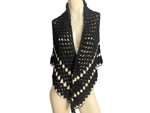 Vintage black and white crochet shawl - image 1