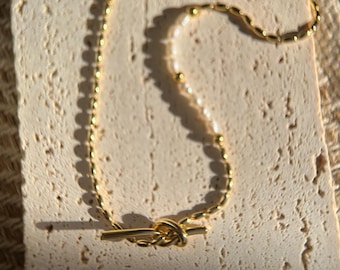 Élégant collier ras de cou avec perles en or 18 carats, collier de perles baroques, collier de perles en or, bijoux de mariée, collier de perles minimaliste, cadeau pour elle