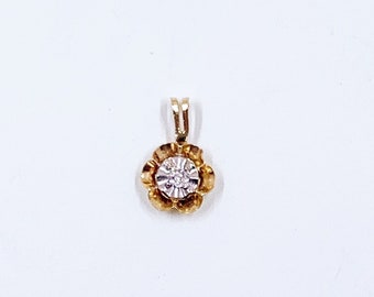 Vintage 10k Gold Buttercup Diamond Pendant
