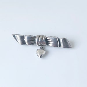 Victorian Silver Ribbon and Dangling Heart Brooch | Sterling Birmingham England Brooch