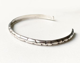 Vintage Silber Hand gestempelte Manschette Armband