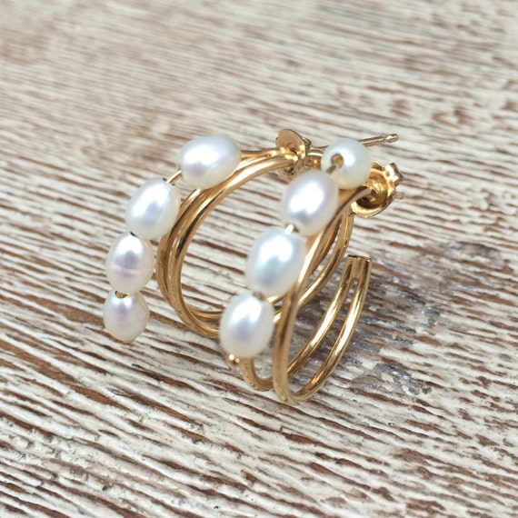 Vintage Gold Pearl Earrings | 14K Gold Open Hoop E