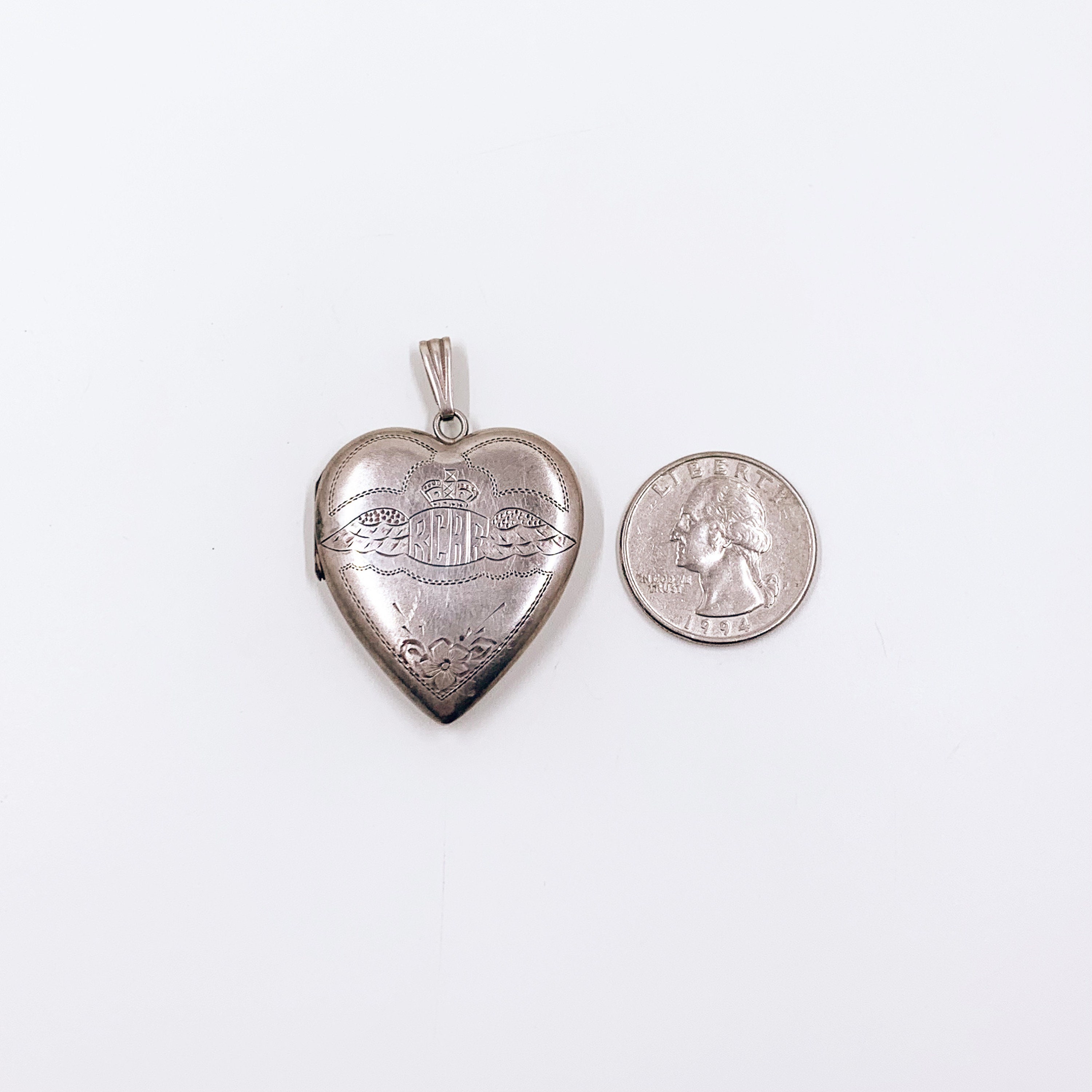 Vintage WWII RCAF Sweet Heart Locket WWII Royal Canadian Air Force Sterling  Silver Locket Large Locket - Etsy