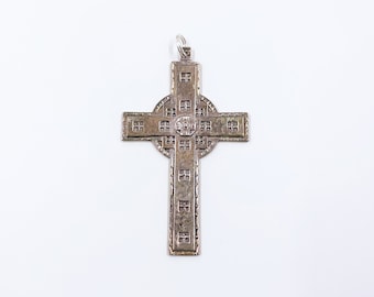 Pendentif croix succession en argent sterling : grand crucifix chrétien