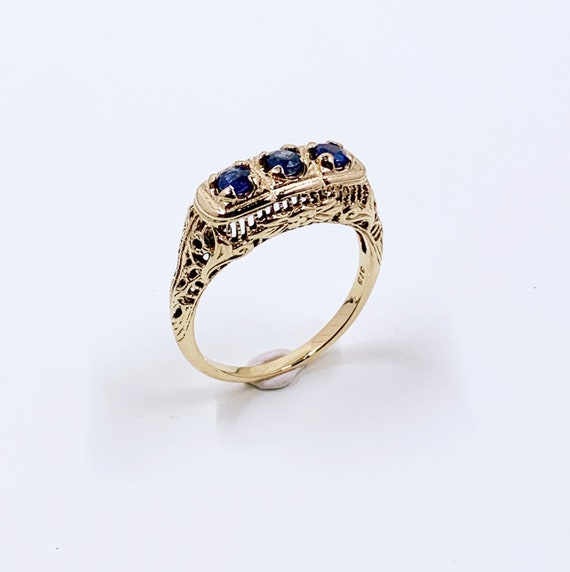 Vintage Sapphire Three Stone Filigree Ring |  Siz… - image 2
