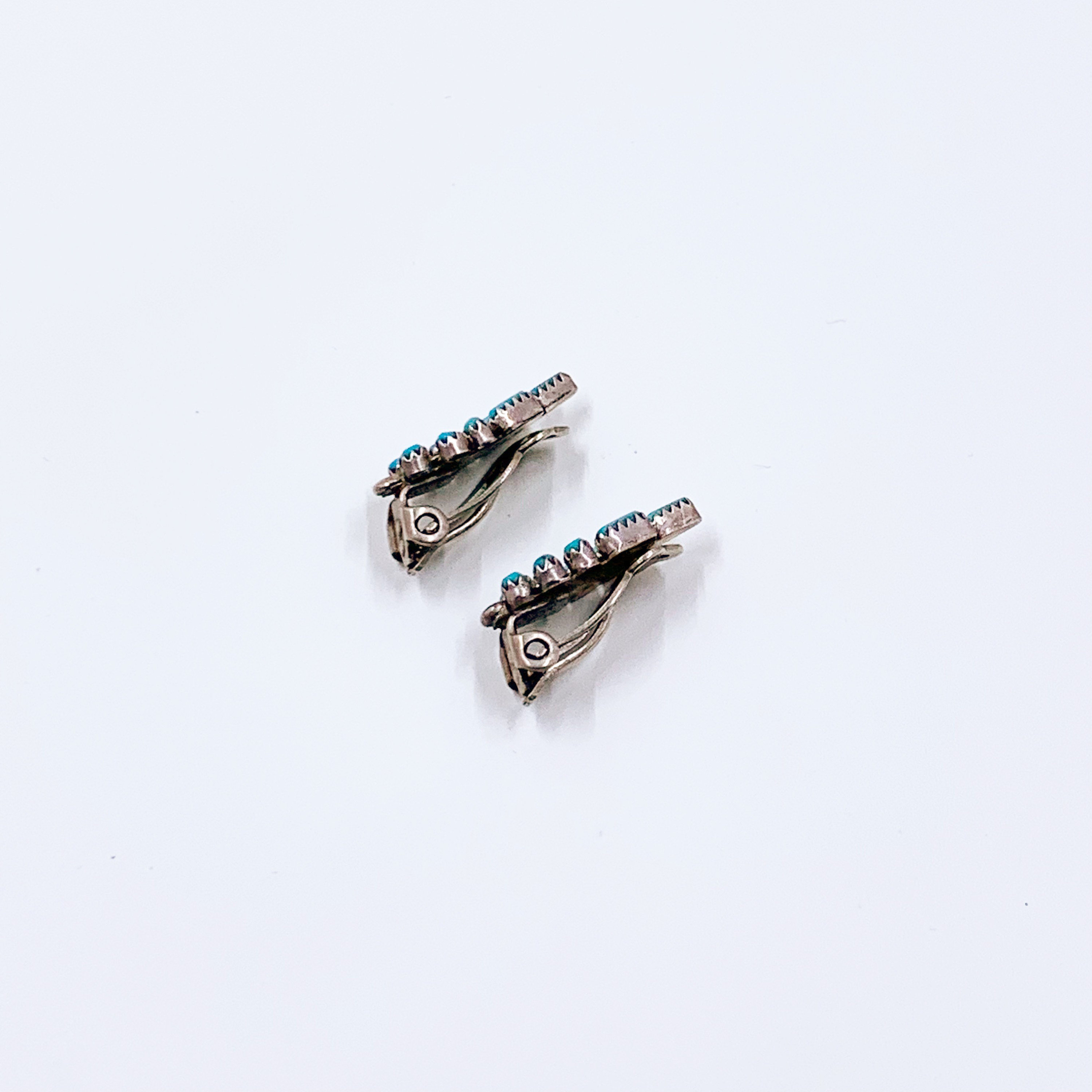 Anciennes Boucles D'oreilles Clips - Miniature Peinte Signée FL, Argent Et Turquoises - Diamètre 22mm