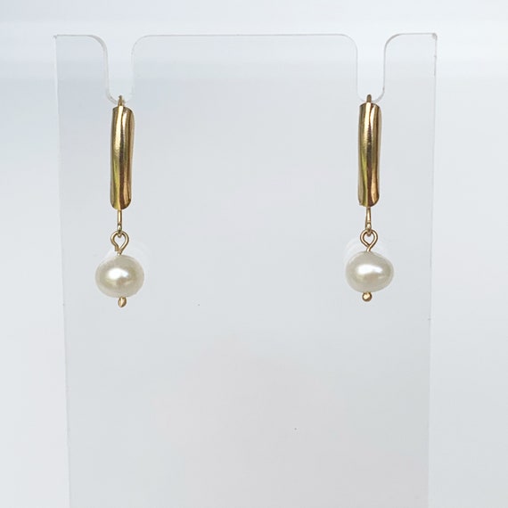 Vintage Gold Pearl Drop Earrings | Classic Pearl E