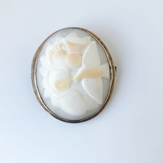 Antique Gold Cameo Brooch | Dove and Thistle | Sh… - image 1