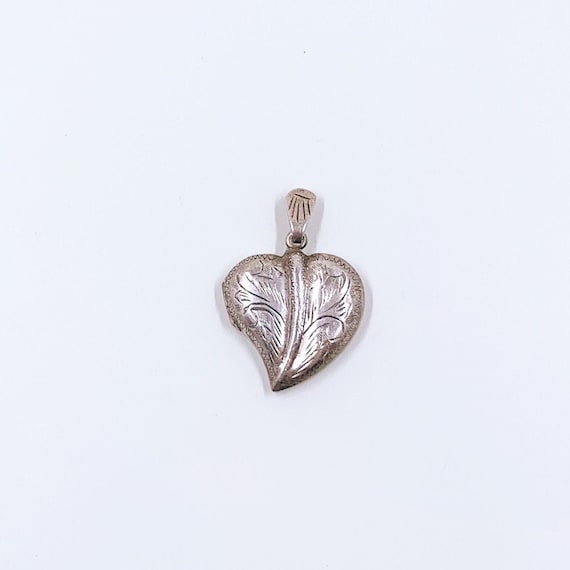 Vintage Silver Engraved Leaf Locket | Silver Leaf… - image 1