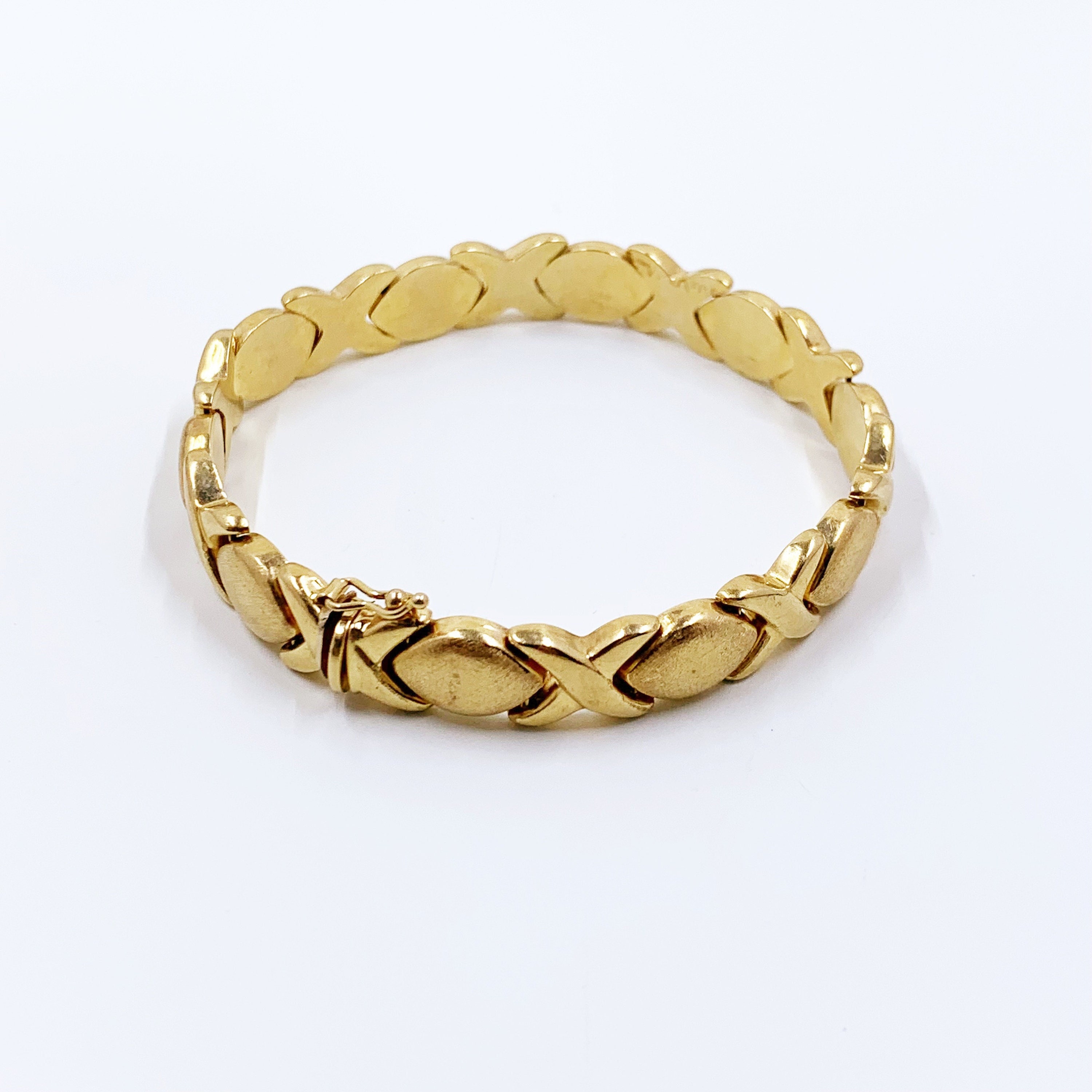 Xo bracelet gold sale