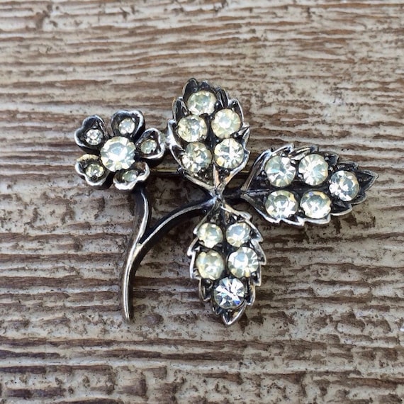Vintage Paste Flower Brooch | Silver Flower Brooch