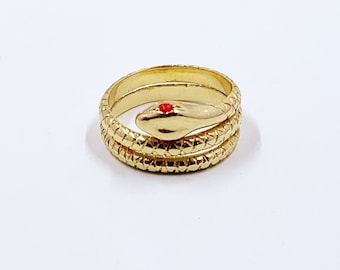 Vintage 14K Gold Coiled Snake Ring with Coral | Size 7 1/4