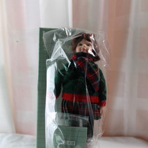 Vintage AVON &quot;Skating Party&quot; Childhood Dreams Porcelain Doll, NEW SEALED, 1991