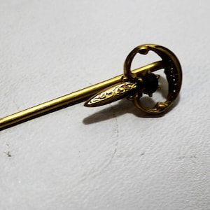 Beautiful Edwardian George L. Paine Gold Stick Pin With Ruby or Garnet Red Stone