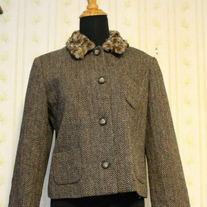 Vintage HARVE BENARD Brown Wool Herringbone Blazer with Faux Fur Collar, Size 10