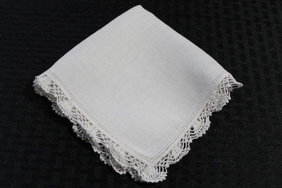 Vintage Off-White Linen Handkerchief With Crochet… - image 1