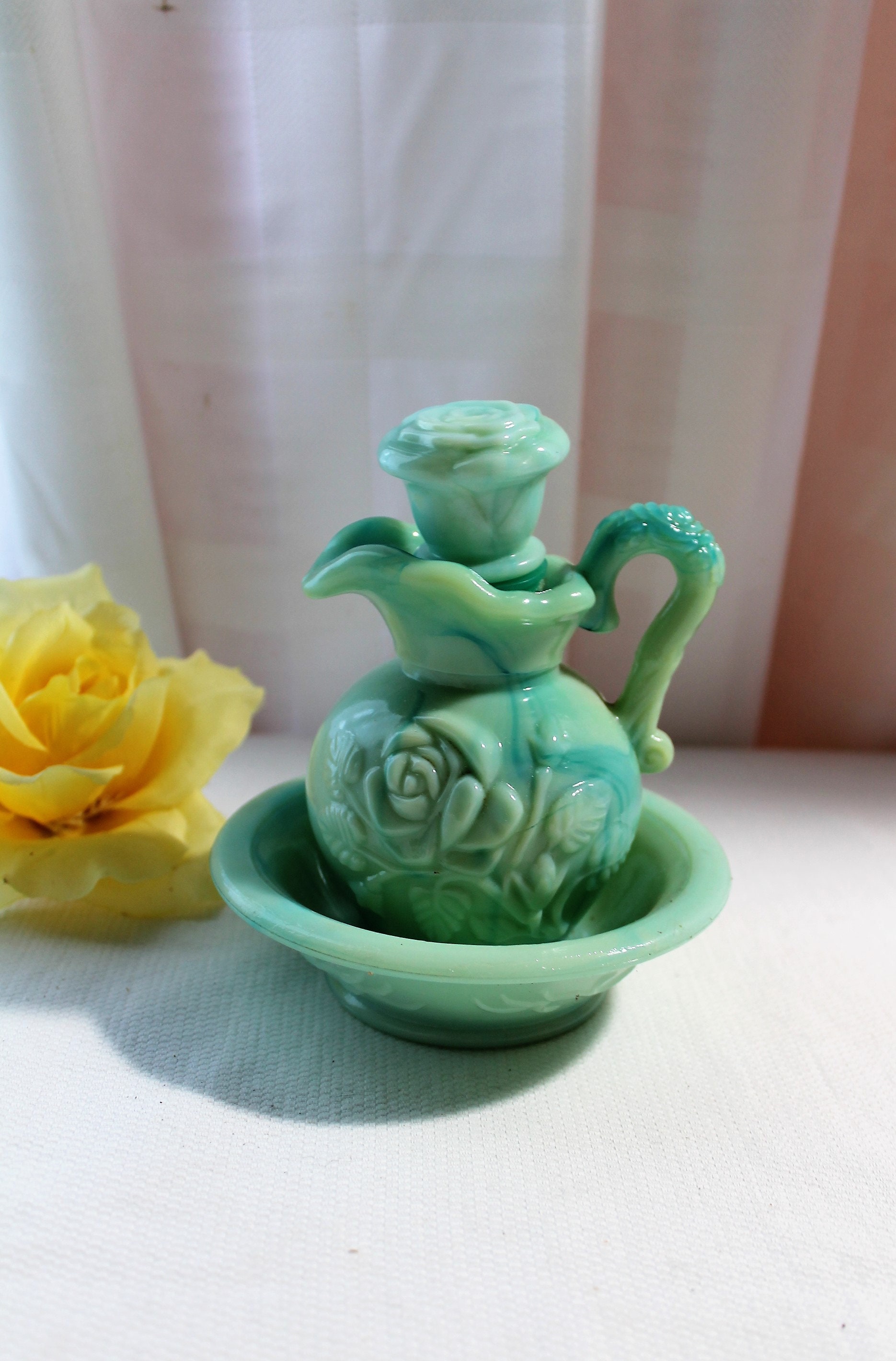 食器 AVON Vintage Avon May 1978 Blue Victorian Rose Bubble Bath