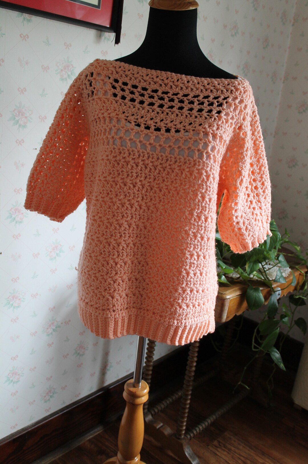 SALE Vintage 1980s Hand Crocheted Ladies' Sweater, Peach, Medium - Etsy