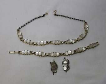 SALE Vintage Mother of Pearl Jewelry Set, Choker, Bracelet, Clip On Earrings
