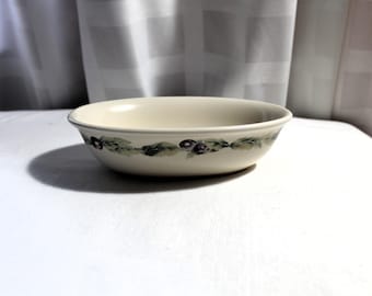 Pfaltzgraff Jamberry 8 Inch Oval Baker