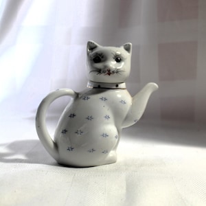 Mid-Century Lucky Cat Teapot or Creamer