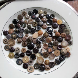 Vintage Button Lot #20, 100+ All Small BROWN & BIEGE, Assorted Styles, Crafting Lot