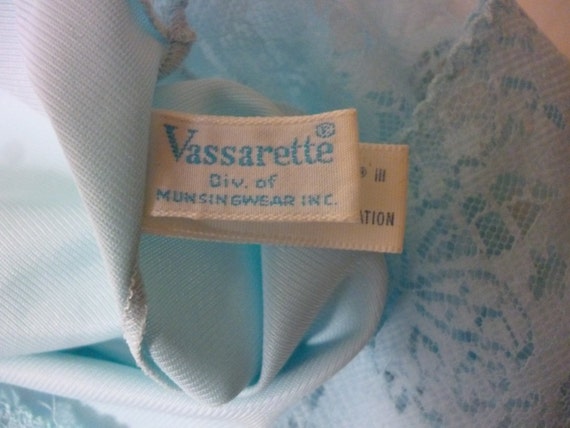 SALE Vintage 1960s VASSARETTE Aqua Blue Lacy Nylo… - image 5