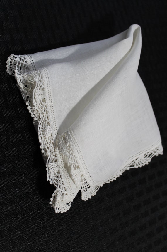 Vintage Off-White Linen Handkerchief With Crochet… - image 5