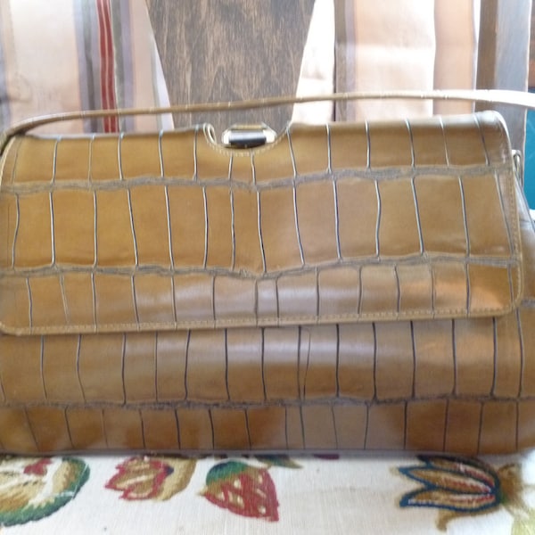 Classy 1960s Town & Country Faux Croc Handbag