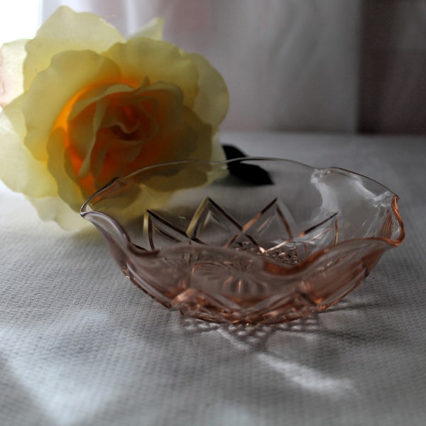 Hazel Atlas Pink Depression Glass Diamond & Arches Fruit Bowl