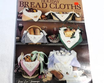 Leisure Arts Holiday Bread Cloths Counted Cross Stitch Leaflet, 1986