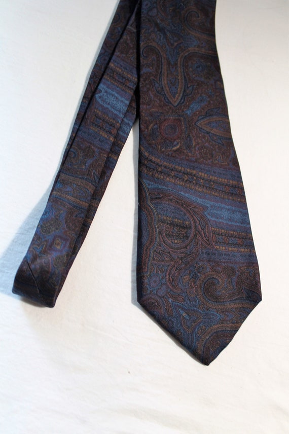 Vintage DAKS London Dark Paisley Silk Necktie, Blu