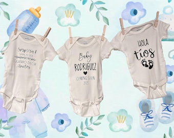 Customizable Baby Bodysuit, Custom Onesie Shirt, Personalized onesie snap shirt, Pregnancy Announcement, Hola Tios, Sorpresa Baby sitters