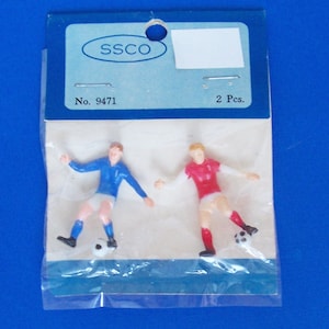 Two SSCO Soccer Miniatures Figurines Vintage 1 1/2&quot; tall