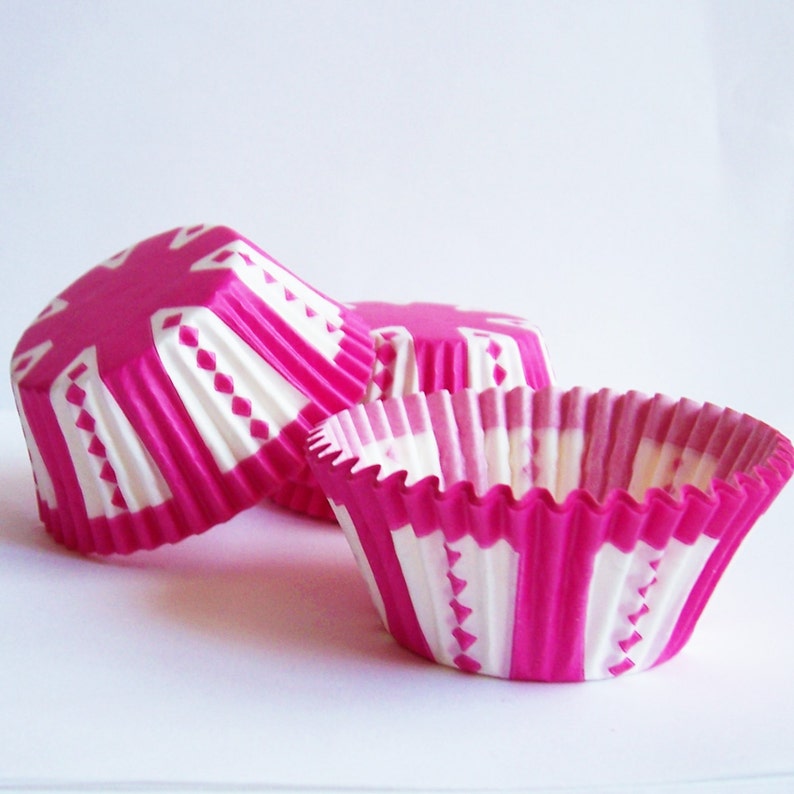 50 Circus Style Cupcake Liners Pink
