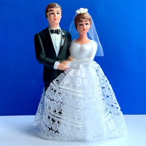 Bride and Groom Cake Topper