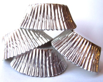 100 Silberfolie Standardgröße Cupcake Liner
