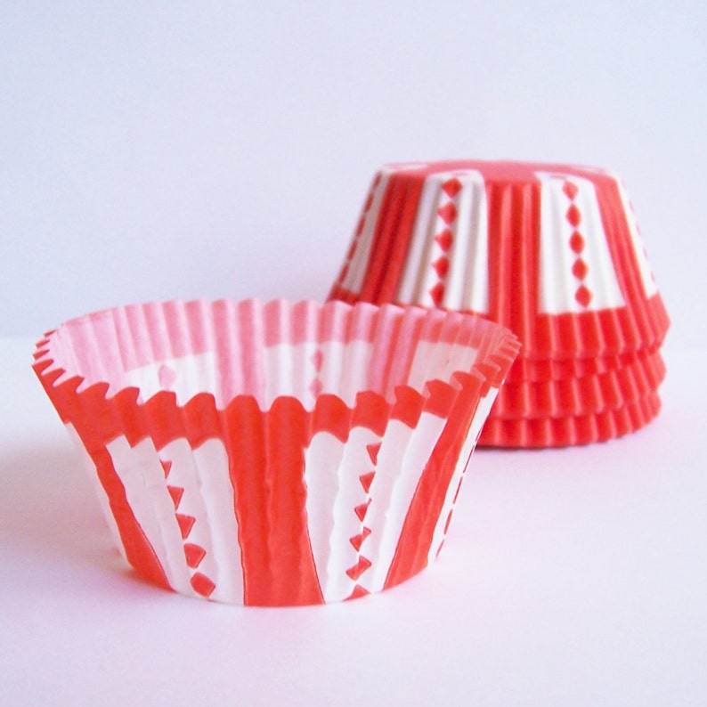 Choose Set of 50 or 100 Circus Style Cupcake Liners Orangey Red