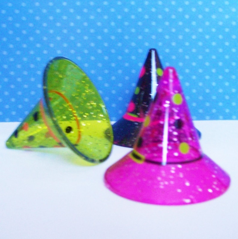 6 Witch Hat Cake Decorations in 3 Colors