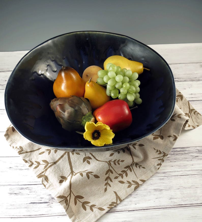 Blue Serving Bowl Extra Large Ceramic Handmade Bowl Pottery Fruit Bowl Organic Shaped Bowl Salad Bowl afbeelding 7