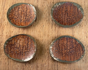 Woodland Forest Pottery Trinket Dish – Unique Rustic Green & Red Ochre Ceramic Jewelry Plate, Nature Decor, Soap Dish, Spoon Holder