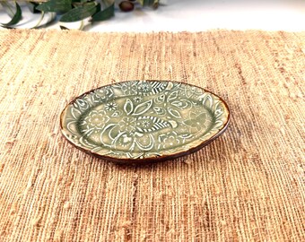 Handmade Lace Pattern Porcelain Plate, Celedon Green Pottery Soap Dish, Jewelry Plate