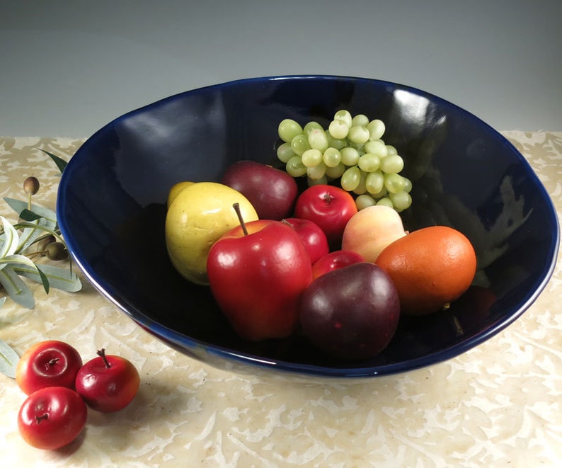 Blue Serving Bowl Extra Large Ceramic Handmade Bowl Pottery Fruit Bowl Organic Shaped Bowl Salad Bowl afbeelding 1