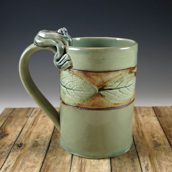 Nature Theme Leaf Pottery Mug in Celedon - 566