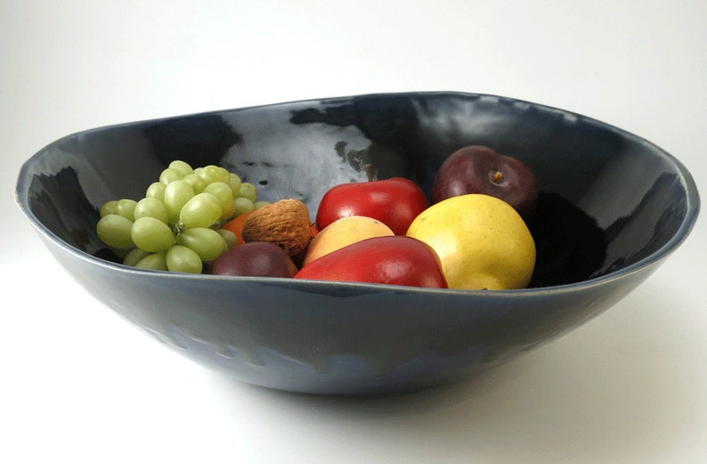 Blue Serving Bowl Extra Large Ceramic Handmade Bowl Pottery Fruit Bowl Organic Shaped Bowl Salad Bowl afbeelding 9