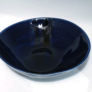 Blue Serving Bowl Extra Large Ceramic Handmade Bowl Pottery Fruit Bowl Organic Shaped Bowl Salad Bowl afbeelding 3