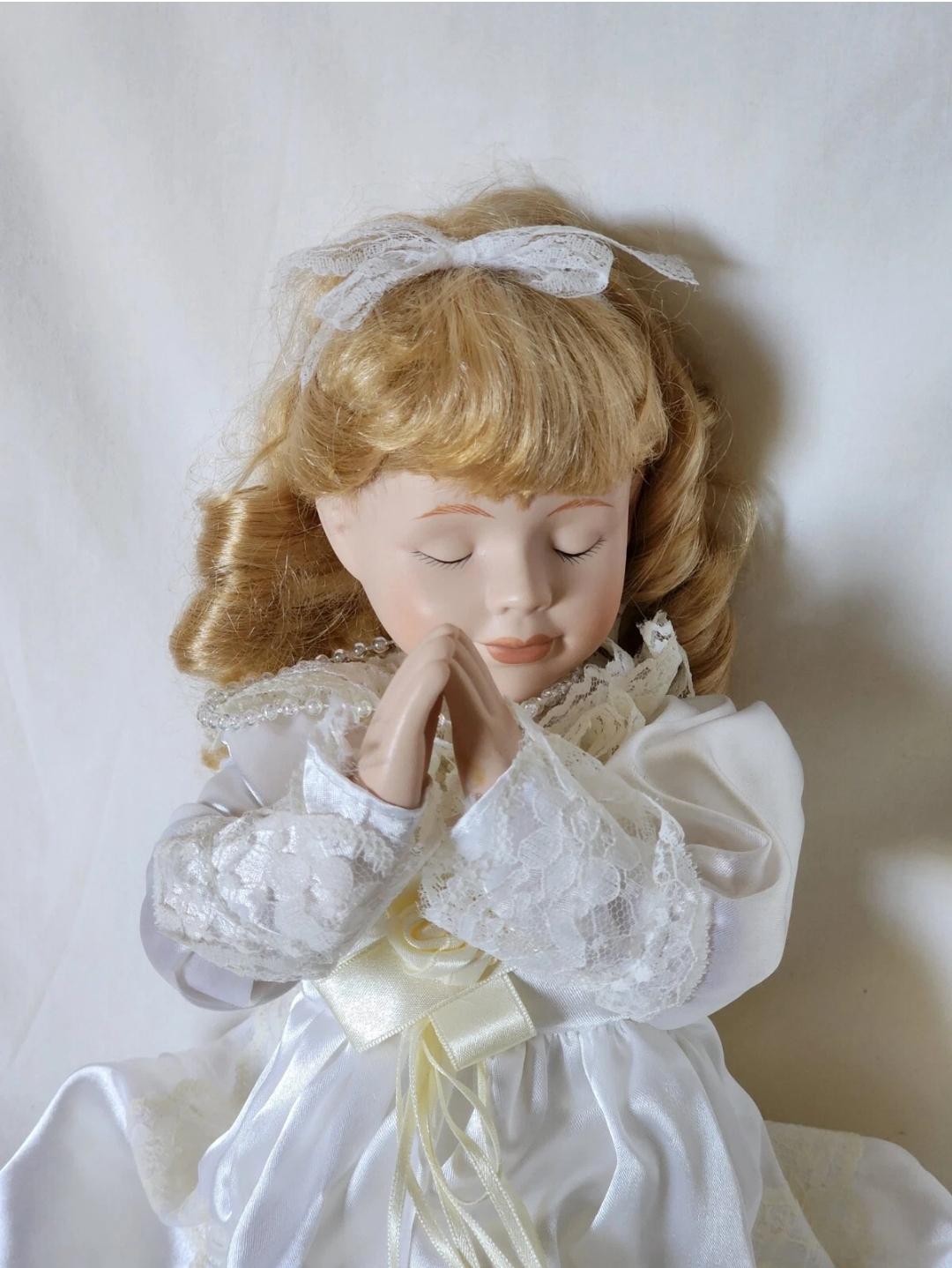 DOLK ドルク　Praying Girl DOLK ドルク Praying Girl VINTAGE Collectable Kneeling